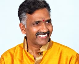 గుళ్ళపల్లి తిరుమల కాంతికృష్ణ